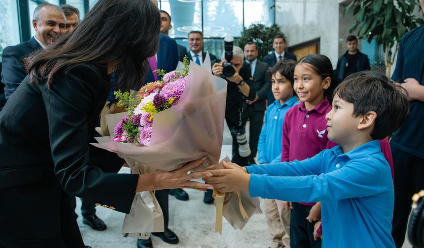 Özbekistan Cumhurbaşkanlığı İdaresi Başkanı Mirziyoyeva'dan YETEV Okullarına ziyaret