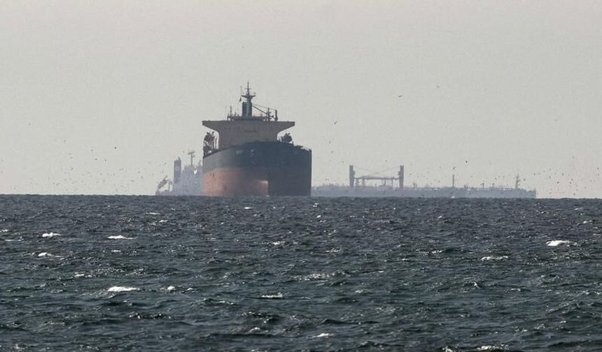 UKMTO: Hürmüz Boğazı'nda 4 ticari gemiye saldırı düzenlendi